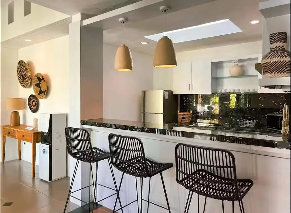 Villa Oliver Luxury 3Br Inc Breakfast And Airport Pickup Canggu  0*, Canggu (Bali)