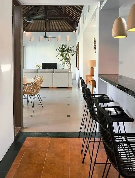 Villa Oliver Luxury 3Br Inc Breakfast And Airport Pickup Canggu  Canggu (Bali)