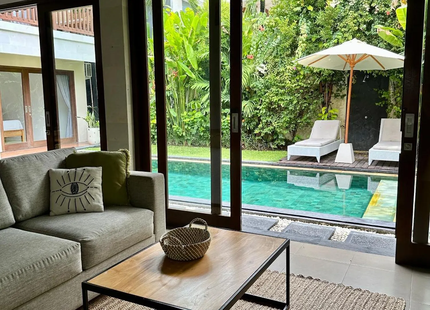 Villa Oliver Luxury 3Br Inc Breakfast And Airport Pickup Canggu