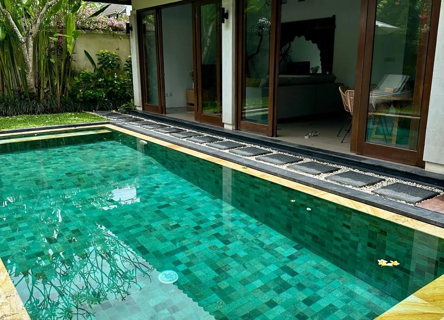 Villa Oliver Luxury 3Br Inc Breakfast And Airport Pickup Canggu  Indonesia